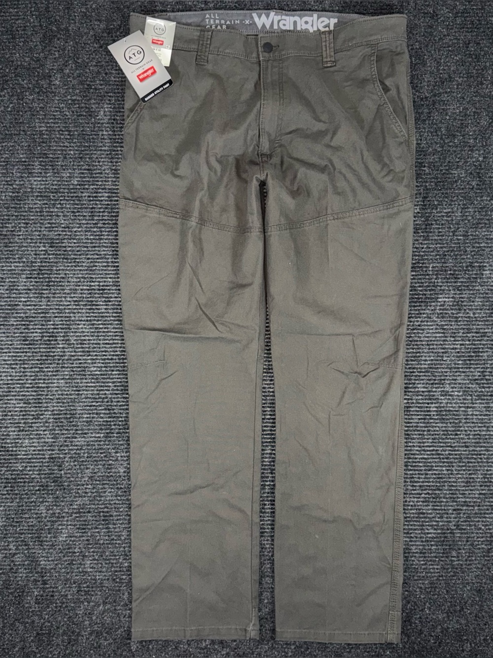 NWT Wrangler ATG Men's 38x32 Rugged Utility Pants Straight Fit All Terrain Gear